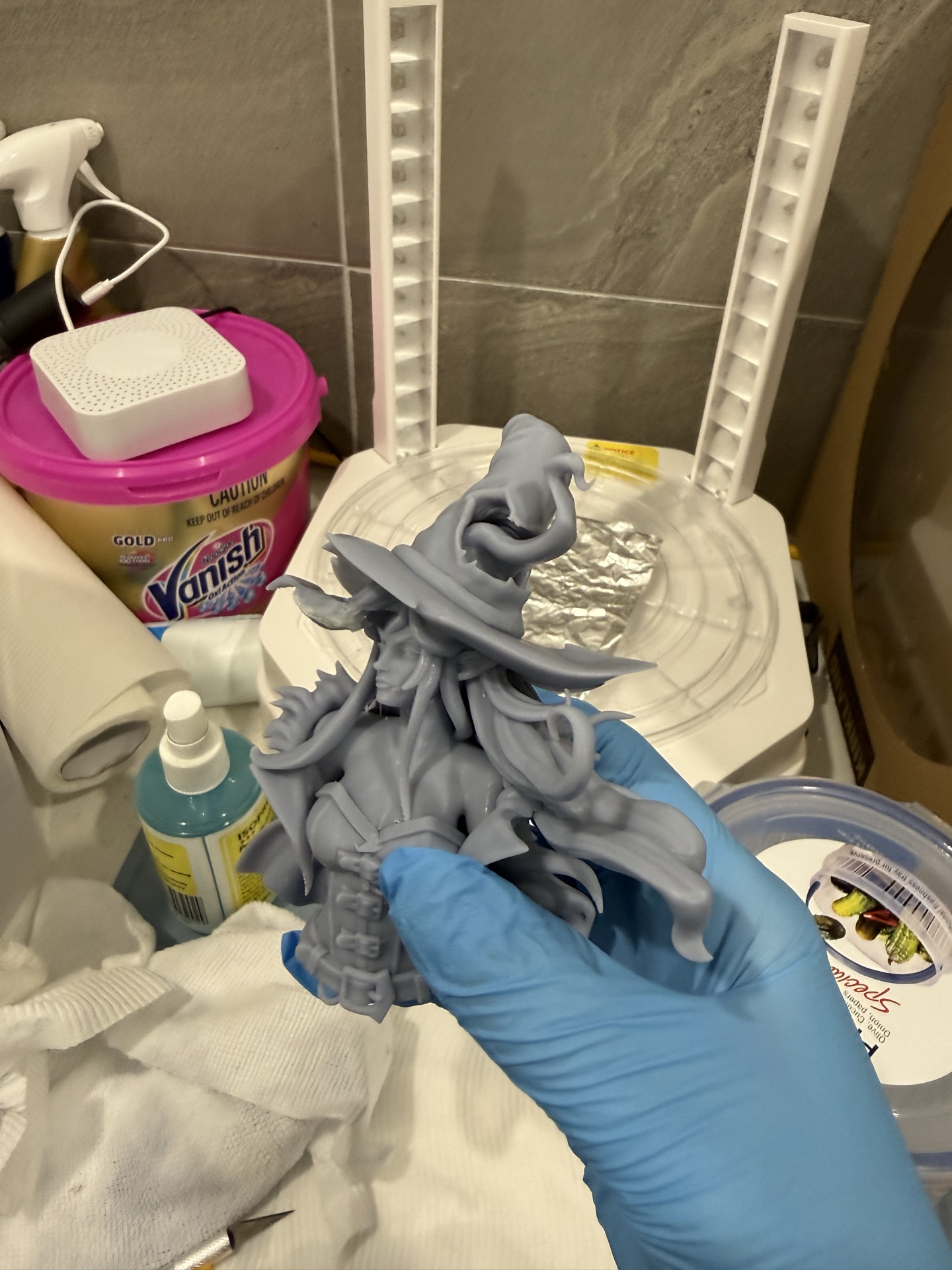 The rough texture here is the UV putty